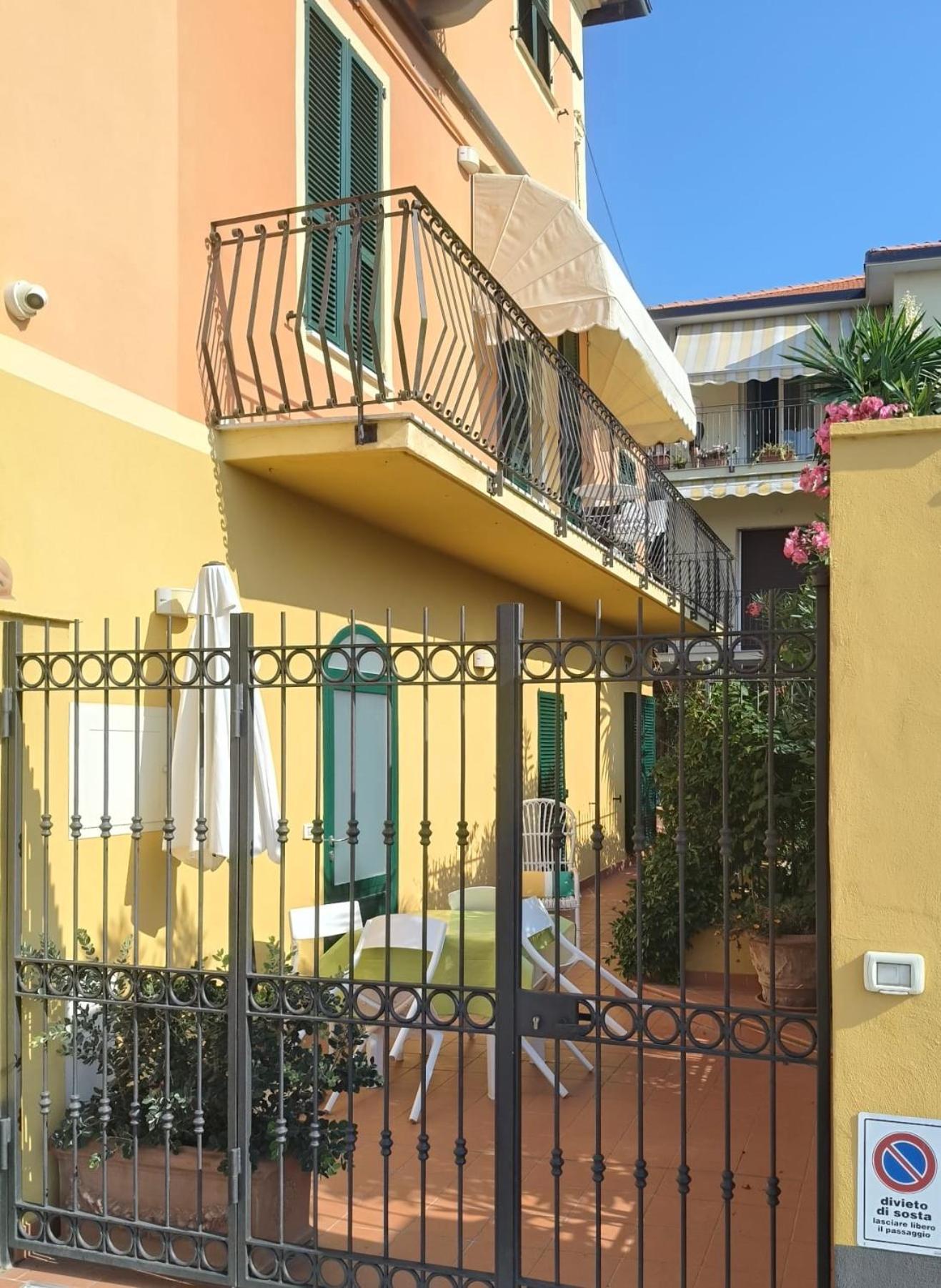 Apartamento Bistrot Del Mare Santo Stefano al Mare Exterior foto