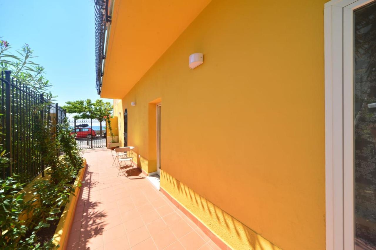 Apartamento Bistrot Del Mare Santo Stefano al Mare Exterior foto