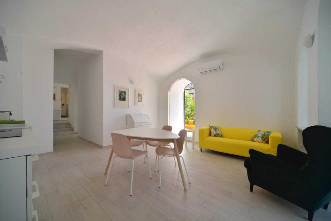 Apartamento Bistrot Del Mare Santo Stefano al Mare Exterior foto
